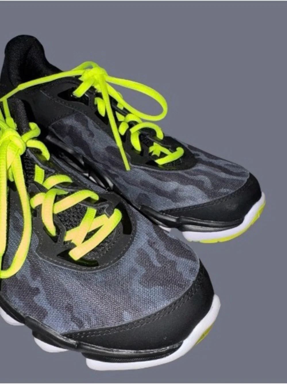 UNDER ARMOUR SPINE DISRUPT bog boys running tennis shoes size 6.5 - MINT!